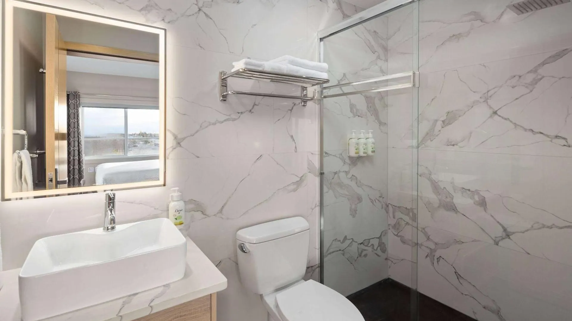 Baymont By Wyndham West Edmonton Hotel 0*,
