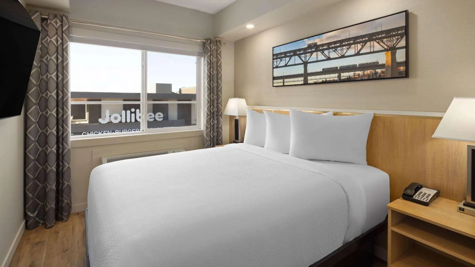 Baymont By Wyndham West Edmonton Hotel
