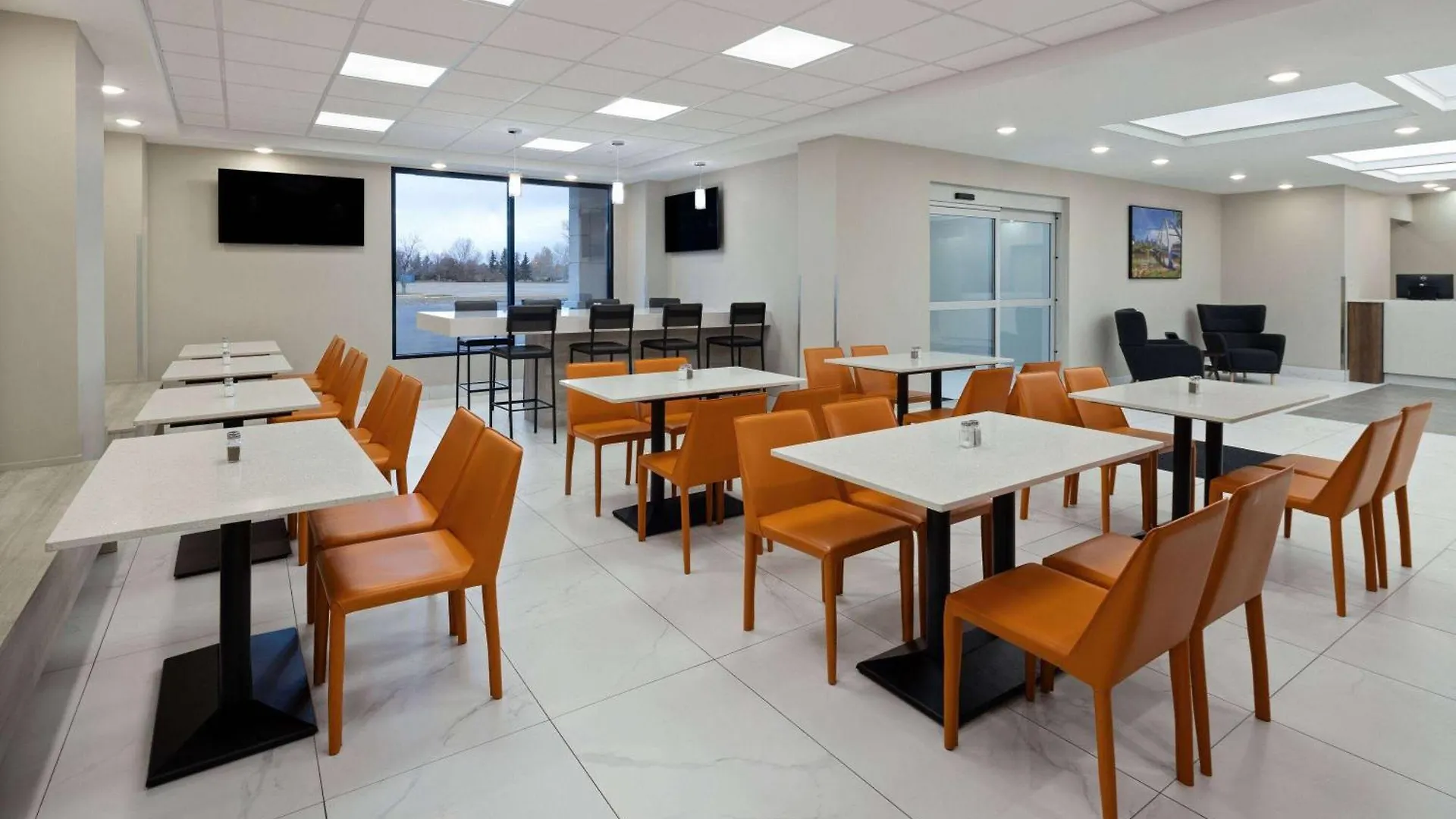 Baymont By Wyndham West Edmonton Hotel