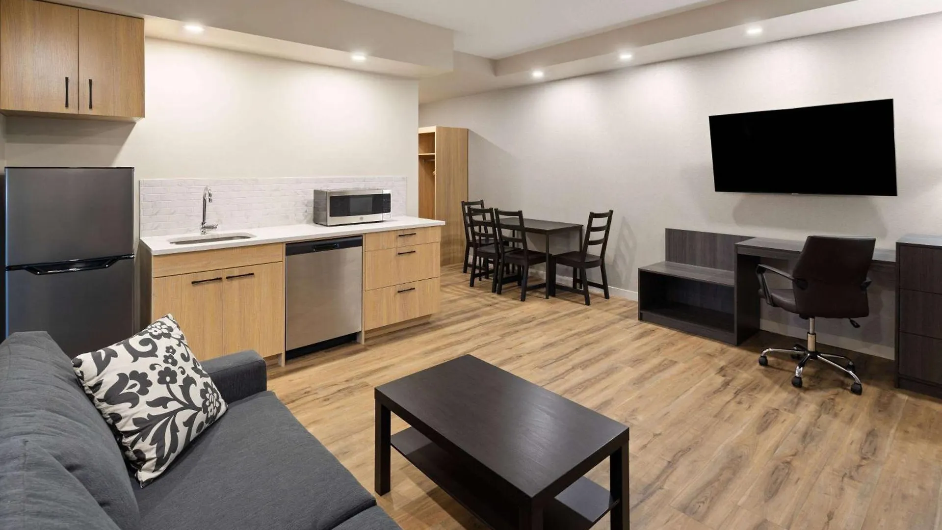 Baymont By Wyndham West Edmonton Hotel 0*,